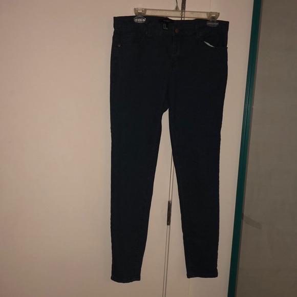 Forever21 Skinny Jeans - Picture 1 of 8